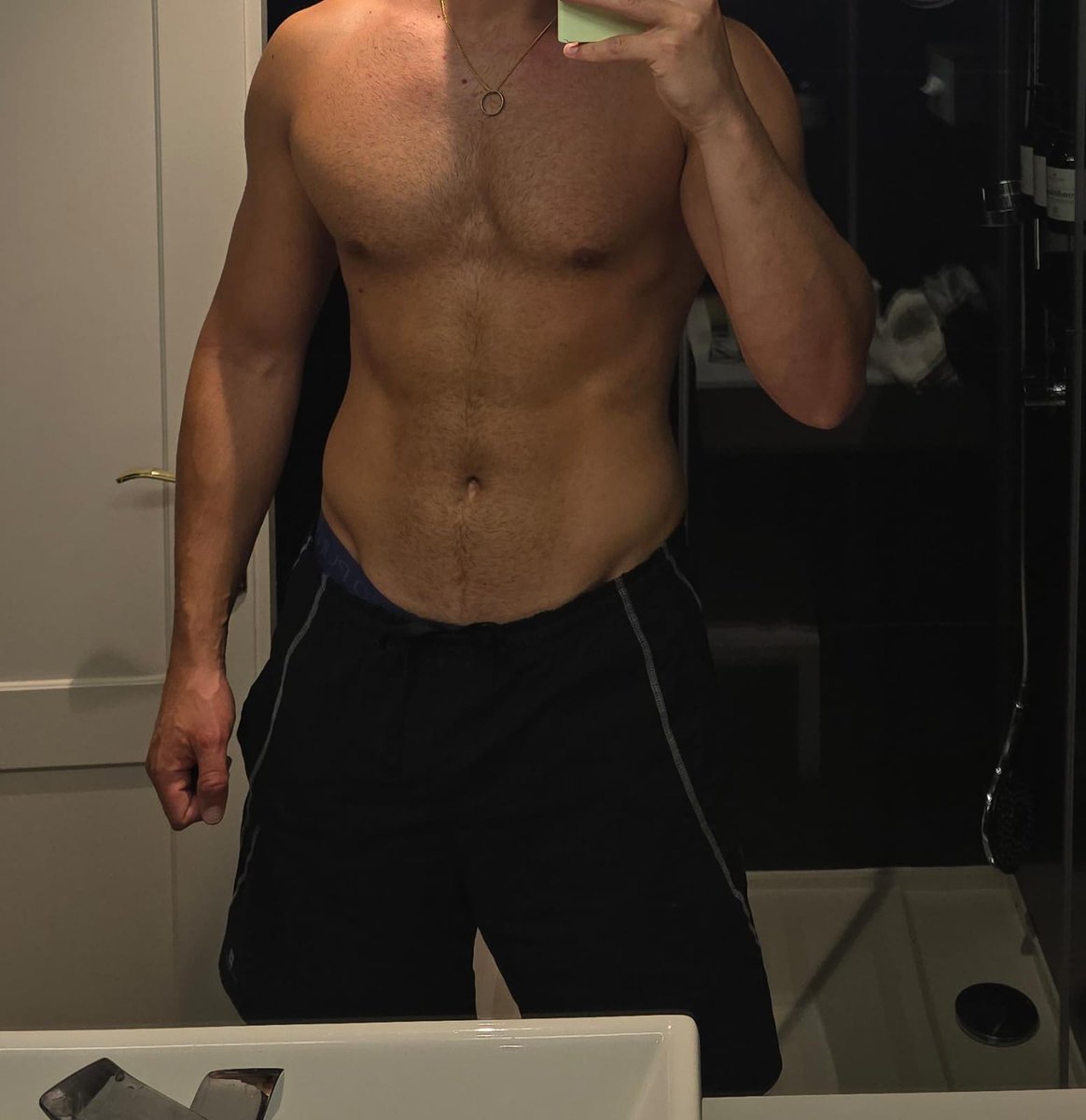 onlyleche's tweet image. #gay #latino #onlyfans #Dick #bigdick #latinogay nueva cuenta con nuevo contenido, latino caliente XL 👓