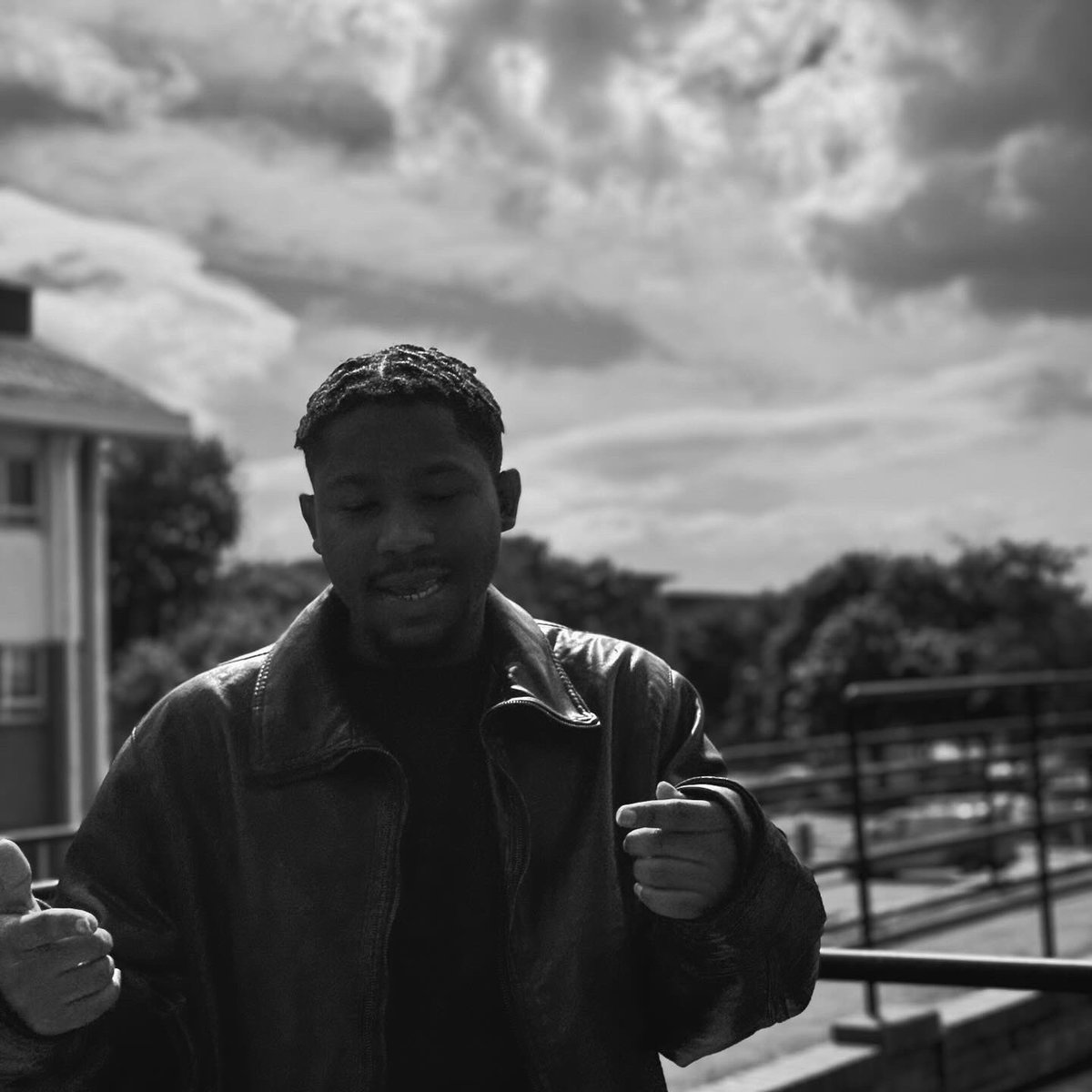 Grimaldibanks's tweet photo. 🎙️: Grimaldi Flow
🗓️: 05/07/2024

Pre-Save 🔗: https://t.co/qERLazvA0G

“Young black kid from the West Side. Yeah, the Don Lives” https://t.co/GBVs8w9dSn