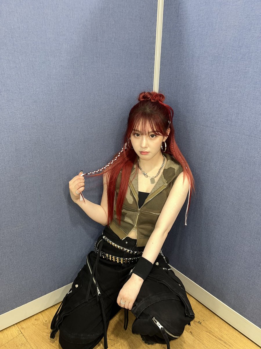 official_kep1er's tweet photo. 🧟‍♀️🧟‍♀️🧟‍♀️🔥

#김채현 #CHAEHYUN 
#Kep1er #케플러 https://t.co/gM44j3Nept