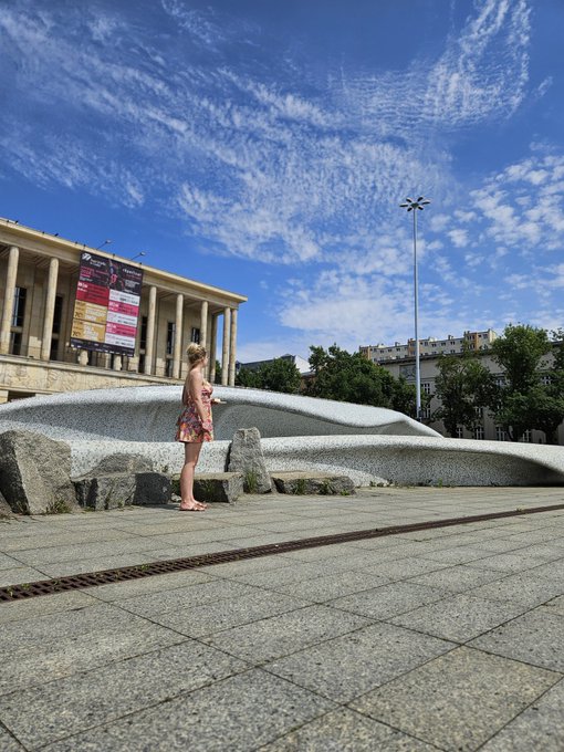 Miałam pomnik swojej wielkiej waginy, zanim zostałam sławna 🤣🤣 https://t.co/PM1BtPXhzm
