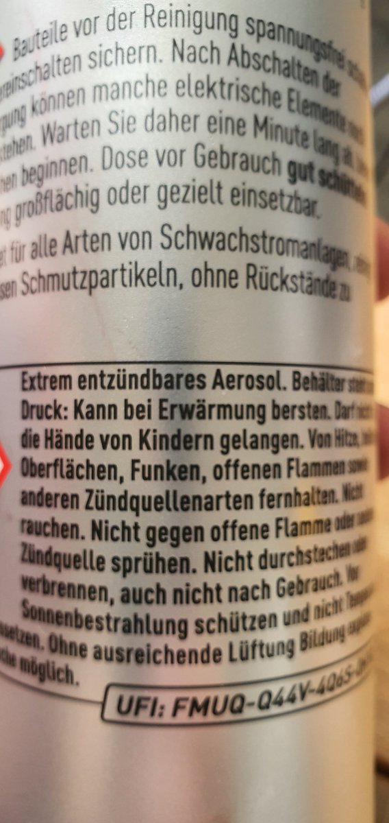 tobyniceinnoize's tweet photo. Darf ich das überhaupt mit in mein Dachgeschoss nehmen?
°
Für alle Arten von Schwachstromanlagen - kann ich also hier dem ein oder anderen auch mal die Platine durchpusten.
°
°
#nigrin #clean #air #Xbox https://t.co/QgJiJU8tPt