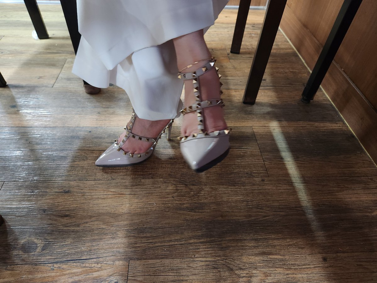 여친이랑 고기에 한잔중