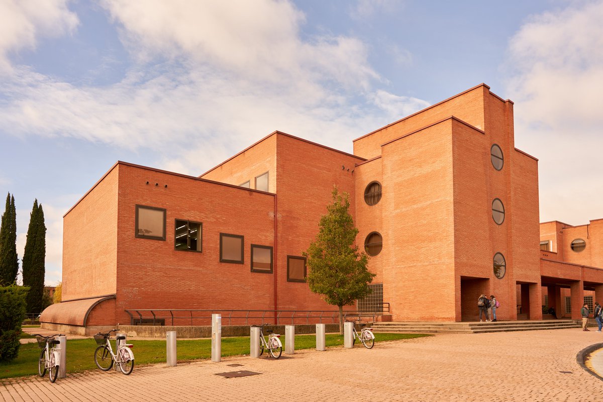 La Facultad de Medicina consigue la acreditación internacional para que sus egresados puedan ejercer en EEUU y Canadá.

➡️ saladeprensa.usal.es/node/137875