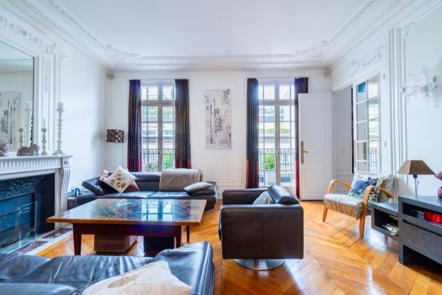 ViewsOnParis's tweet image. Discover an exquisite #ParcMonceau #TopFloor #property that epitomizes refined urban living. Read more
ow.ly/veAl50Snizf