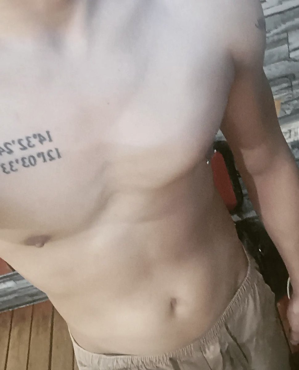 Kharlo168's tweet photo. Power bottom for hire makati area https://t.co/52F4kWIUFl