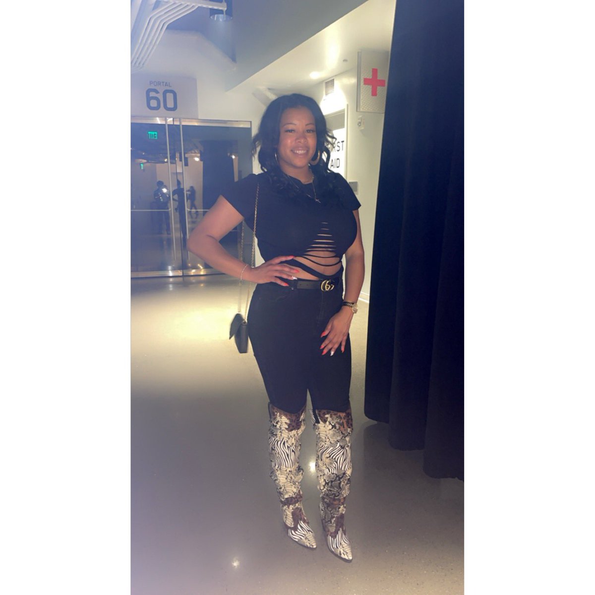 diamondsharelle's tweet photo. Sometimes you gotta pop out and show niggas 🤷🏽‍♀️✨#hotgirlsummertour https://t.co/vympHdQ0pG