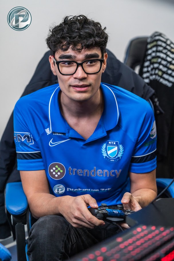 #RocketLeague🚀

🇭🇺 Rocket League csapatunk kapitánya, <a href="/richmond_rl/">richmond</a> adott hosszabb interjút a Hungarian Open 2024 Spring Finals győzelem után: tinyurl.com/3fcsnt6u

#platinum #platinumzrt #platinumespacehungary #vteam #vteamconsulting #mtkbudapest #esport