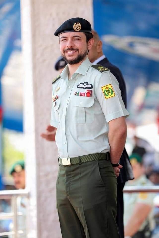 بارك الله بالثلاثين، وبالسنين العديدة القادمة وأنت عضد سيدنا الأمين، وقرة عين شعبنا الأصيل.
عيد مبارك بالطموح والهمة والمحبة أميرنا!

#الامير_الحسين
#حب_الاردن
#على_العهد25
#اليوبيل_الفضي