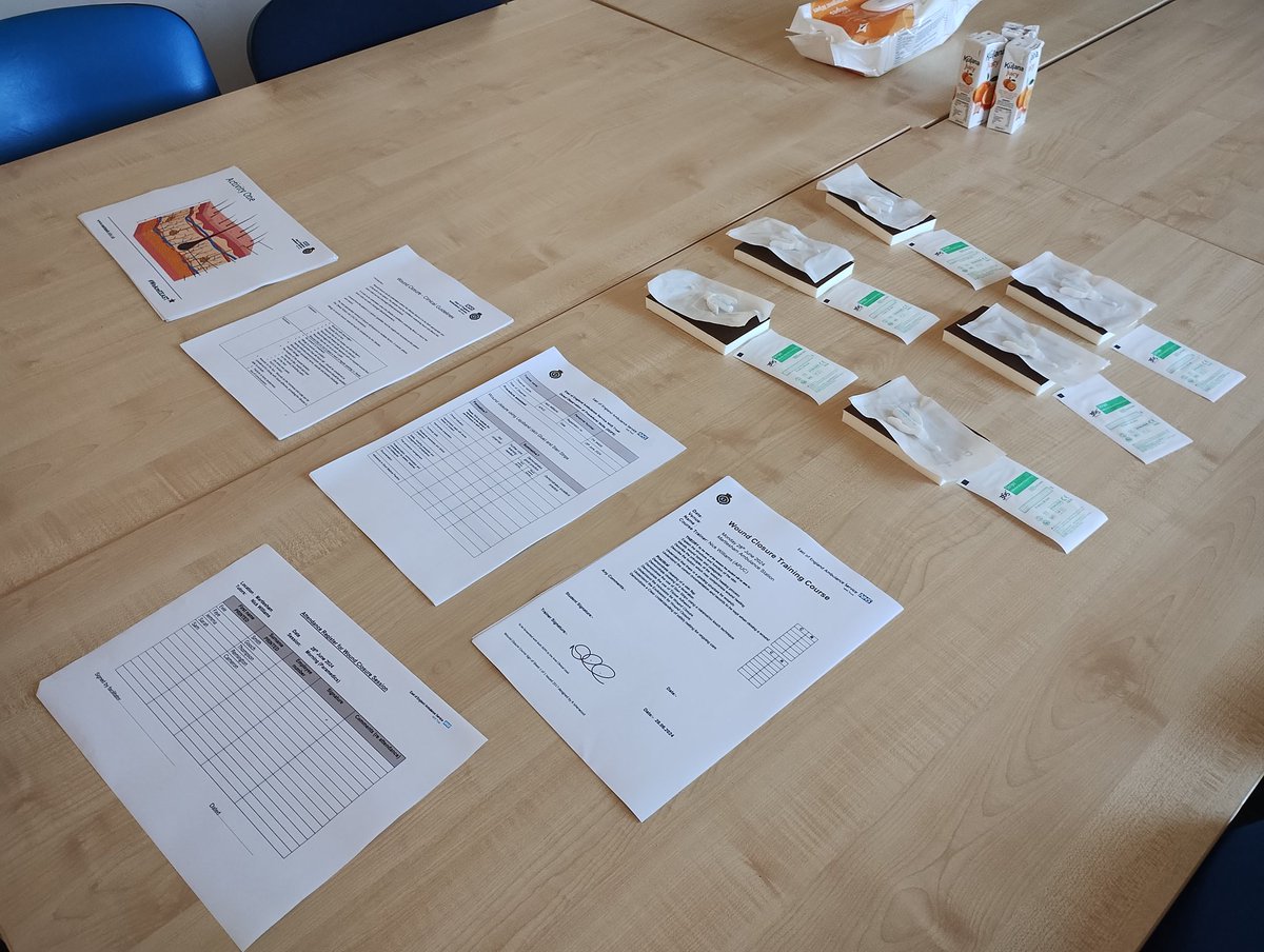 Final day of two weeks of wound closure days, over 70 staff trained and signed off to deliver better care for our patients with minor wounds.
#steristrip #liquiband
<a href="/EEAST_UrgCare/">EEAST Primary & Urgent Care</a> @HeyTomAbell <a href="/EastEnglandAmb/">EEAST Ambulance Service</a>