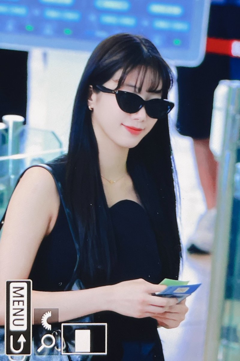 Last_leaf_0809's tweet photo. 240628 GMP 프리뷰

#카즈하 #KAZUHA 
#르세라핌 #LE_SSERAFIM https://t.co/K9Ufs69uhu