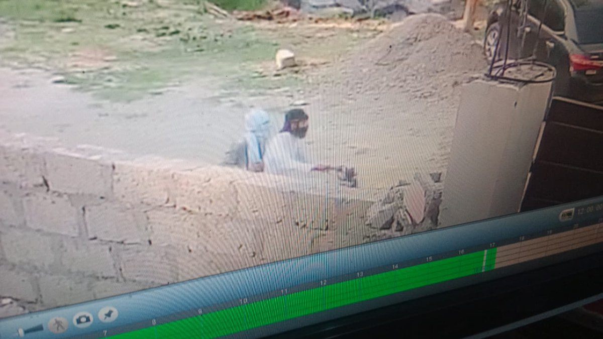 SadamJadoon599's tweet photo. آپریشن عزم استحکام(عدم استحکام) کے اعلان کے بعد ڈالری جنگ کیلئے جنگی میدان بنانے کی تیاری شروع ہوچکی ہے، ضلع صوابی علاقہ گدون میں کل سے کچھ نامعلوم لوگ چہرے ڈھانپے ہوئےT- T - P وال چاکنگ کر رہے ہیں،
@a_siab @BushraGohar
@mjdawar @HamidMirPAK
#Swabi #Gadoon #khyberpakhtunkhwa https://t.co/LmutqncgHs