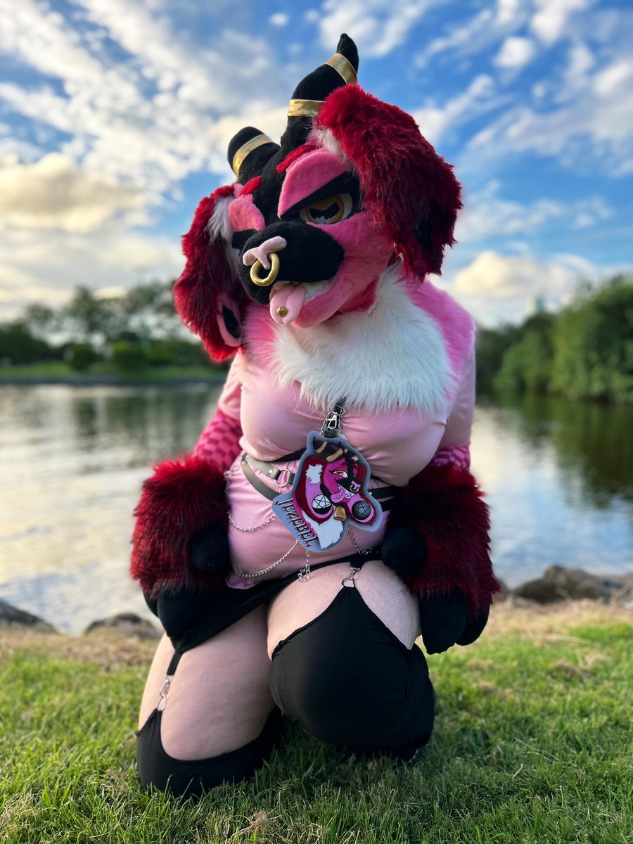 First Fursuit Friday on here! Hope everyone’s having a good one ✨✨
#furry #fursuitfriday #furrygirl #fursuit