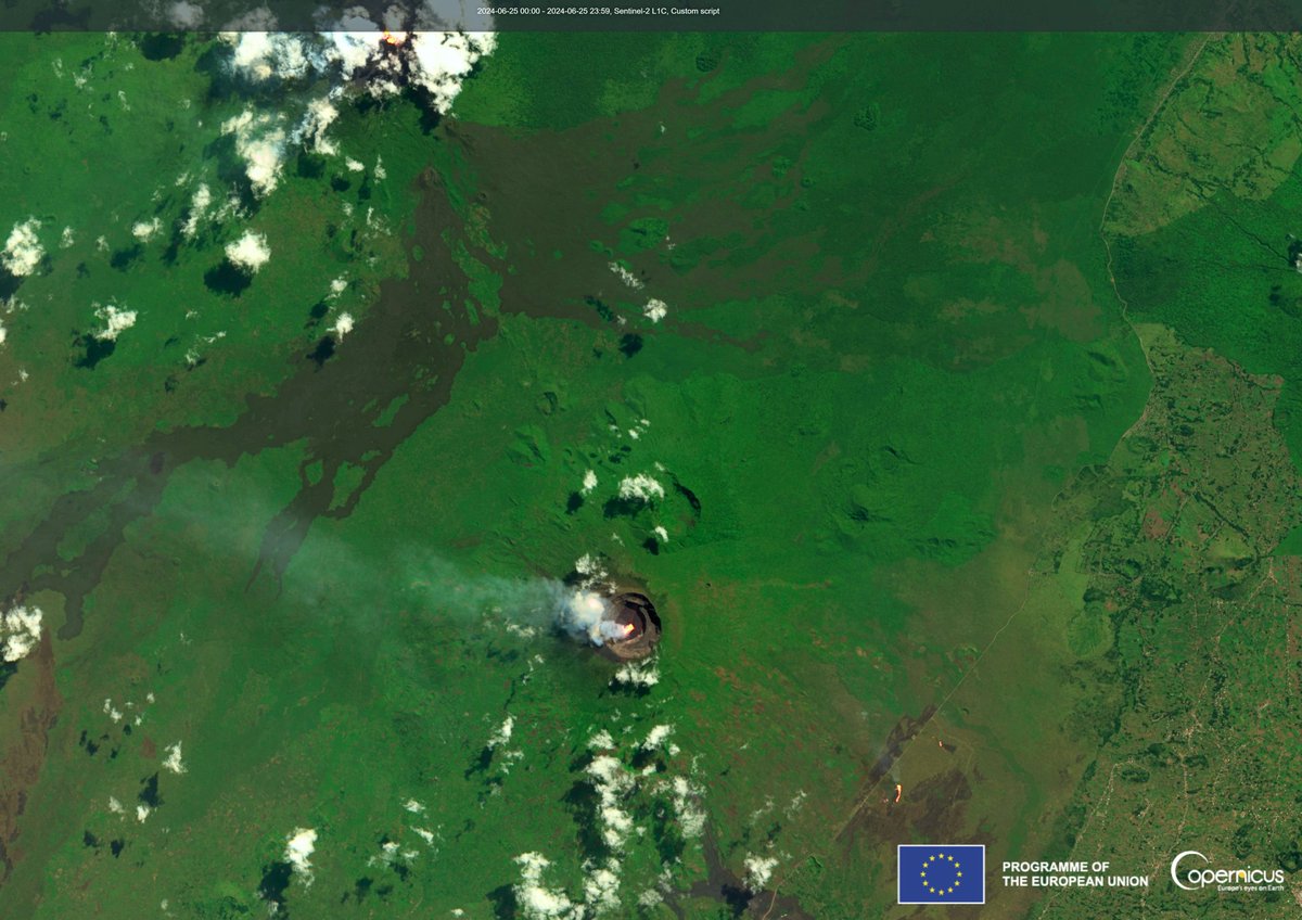 Nyiragongo, one of the world's most beautiful and active volcanoes, is a large stratovolcano near Lake Kivu at the eastern border of DR Congo with Rwanda in the Virunga National Park.

On June 25, 2024, Copernicus #Sentinel2 captured a small volcanic activity.

#ImageOfTheDay