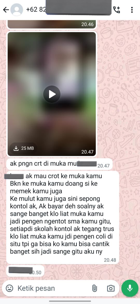 aurynslebew's tweet photo. SAKITTT SAKITTTTT!!! GILA BANGET SUMPAH, TEMAN GUE MASIH KELAS 1 SMP MALAH DIGINIIN! SAKIT BANGET SUMPAHH! yaAllah, gue baca nya nyesek bangettt https://t.co/hnoHh3tAFi