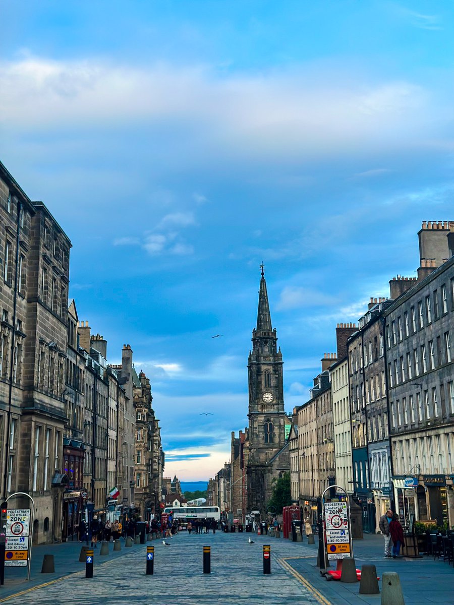 Edinburgh 🏴󠁧󠁢󠁳󠁣󠁴󠁿🤍