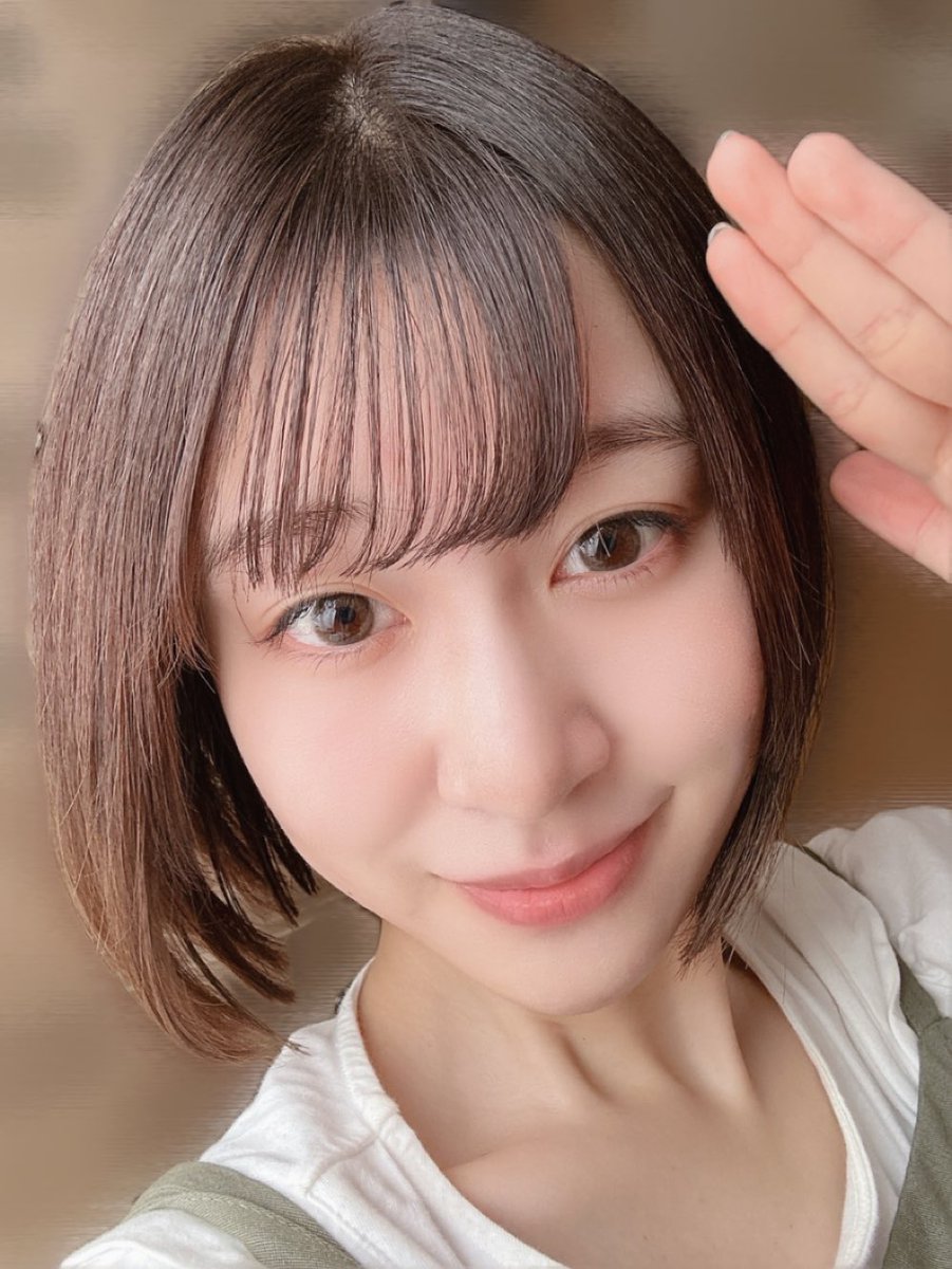 sui_sakuragawa's tweet image. 久しぶりにショートボブに戻りました✨️

これから夏になって暑くなってくるので切って軽やかな気持ちになりました🍃⛅️

少しだけ髪が短くなった翠も、よろしくお願いします\( ¨̮ )/

 #natural #shortbob 
 #桜川翠