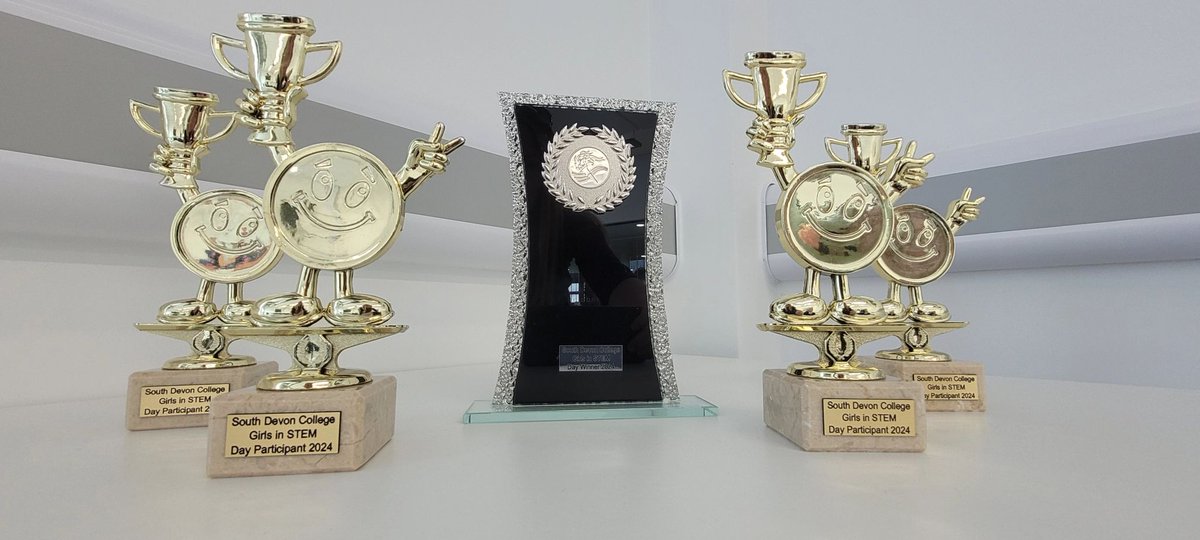 SDCHiTech's tweet image. Last week we hosted the annual #Girls in #STEM day here at @sdcollege, where 5 local schools teamed up with 5 STEM based employers to take part in a STEM challenge, that was presented to a board of judges!

Thank you to the employers and judges that supported the day.

@INWED1919