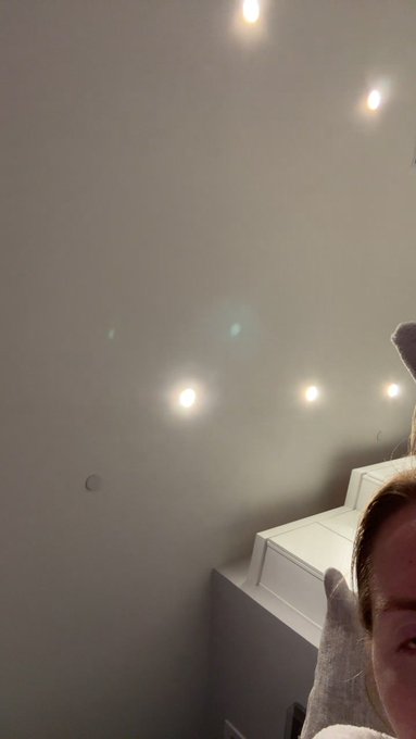 Lives &amp; stories work only! Can&rsquo;t dm! is live now! https://t.co/Wlg7498yU3 https://t.co/ina892MWTa