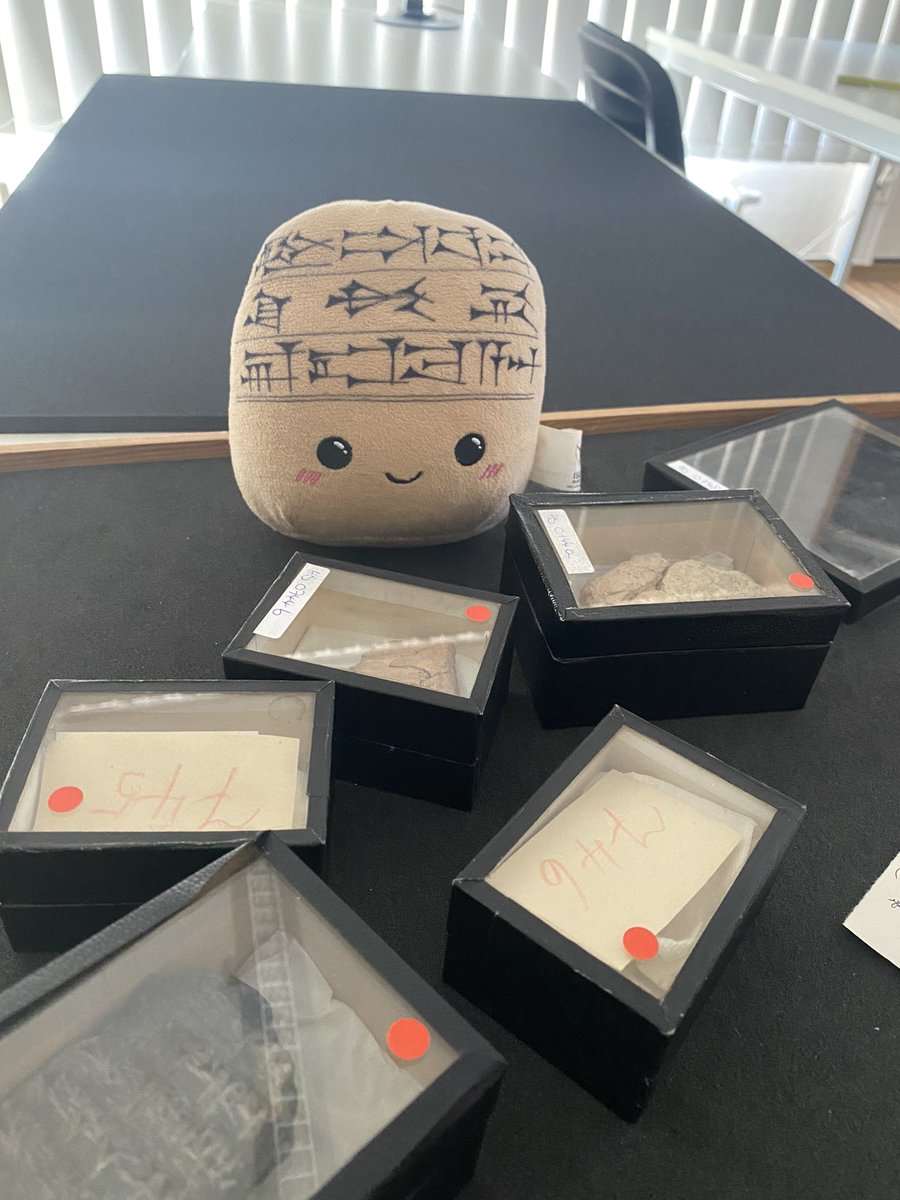 우리 장르 최고의 모에화 굿즈: 투피