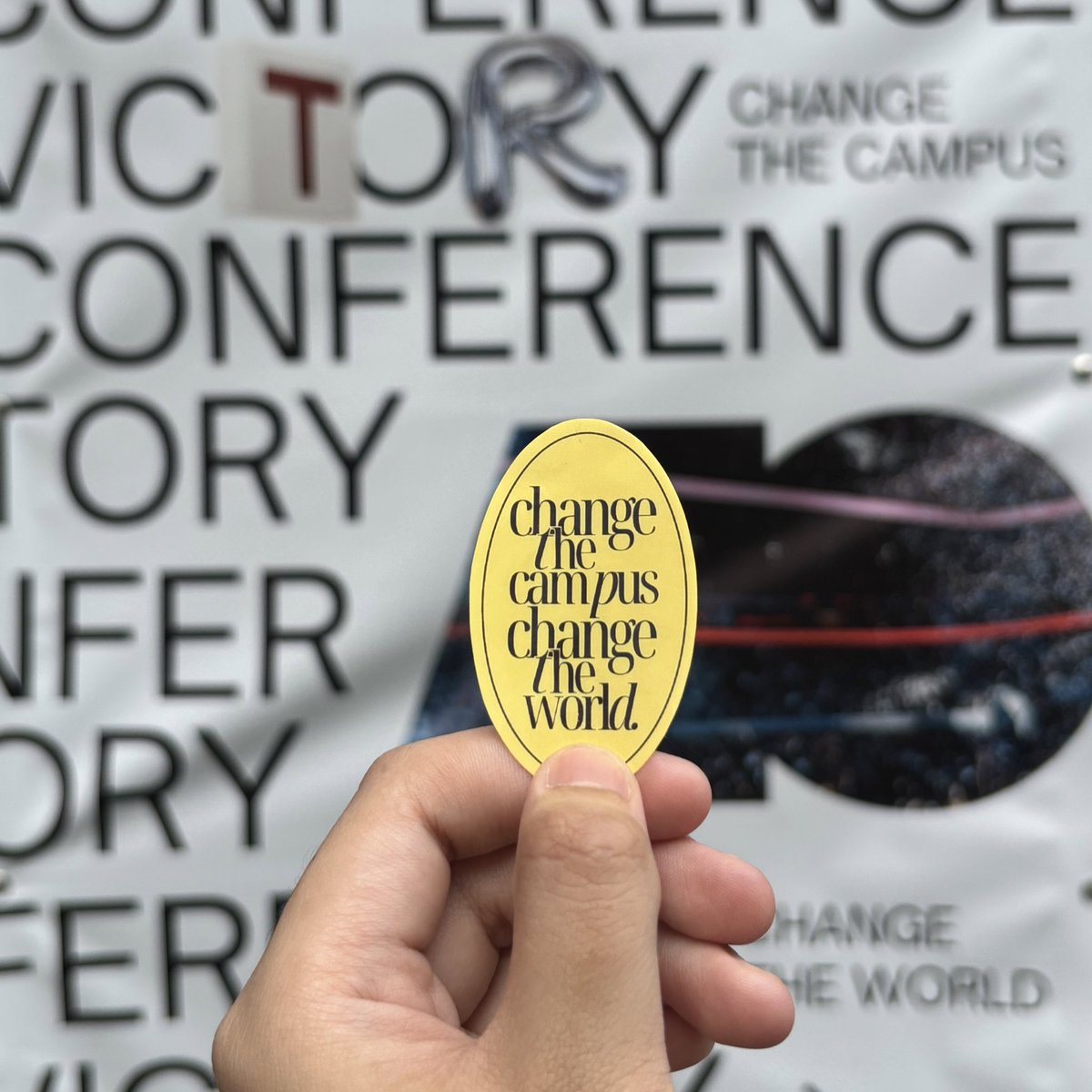 _carrotstudios's tweet photo. Victory @ 40 🌐
I’m giving away a few stickers at Victory Conference here at MOA Arena. Come and say hi! 👋
#VictoryConference
#CelebratingVictories https://t.co/sUcX0dIr8Q