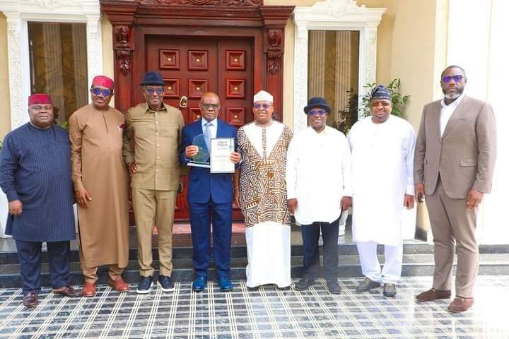 fctministerwike's tweet photo. FCT MINISTER WIKE WINS THISNIGERIA NEWSPAPER INFRASTRUCTURE AND LEADERSHIP AWARD

…DEDICATES AWARD TO PRESIDENT TINUBU @officialABAT 

https://t.co/lWueCOYHfV https://t.co/W5GaVN4Ys8