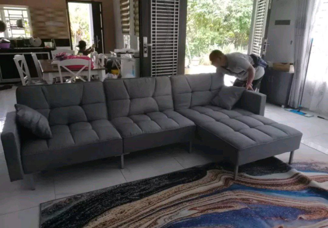 bckupacc99's tweet image. KENAPA AKU BARU TAHU KEDAI NI‼️

Kau bayangkan sofa besar ni tak sampai RM1k pun 😭 dahla boleh adjust jadi sofa bed and siap provide pillow.