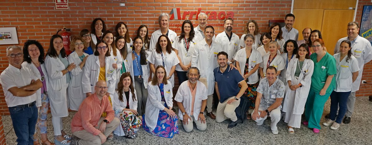 📝Oscar Girón, nuevo jefe de sección de Cirugía Oncológica y Torácica pediátricas del H.Infantil Arrixaca.

🩺Profesor en la UMU. Miembro de la junta directiva del Grupo Español de Cirugía Oncológica Pediátrica y del Grupo de Investigación del Neuroblastoma en Europa. 

Bravo👏🏽👏🏽