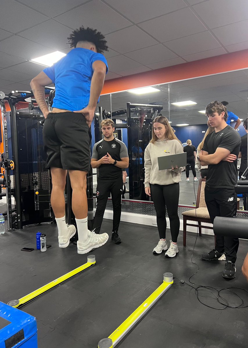 LU_SportsExSci's tweet photo. Our students spending the morning at Blackpool FC with the Development Squad @BFCYouthAcademy! Completing pre season testing alongside their Sport Science team. Fantastic morning! Thank you for having us 💪⚽️🍊 https://t.co/cYO5pNftky