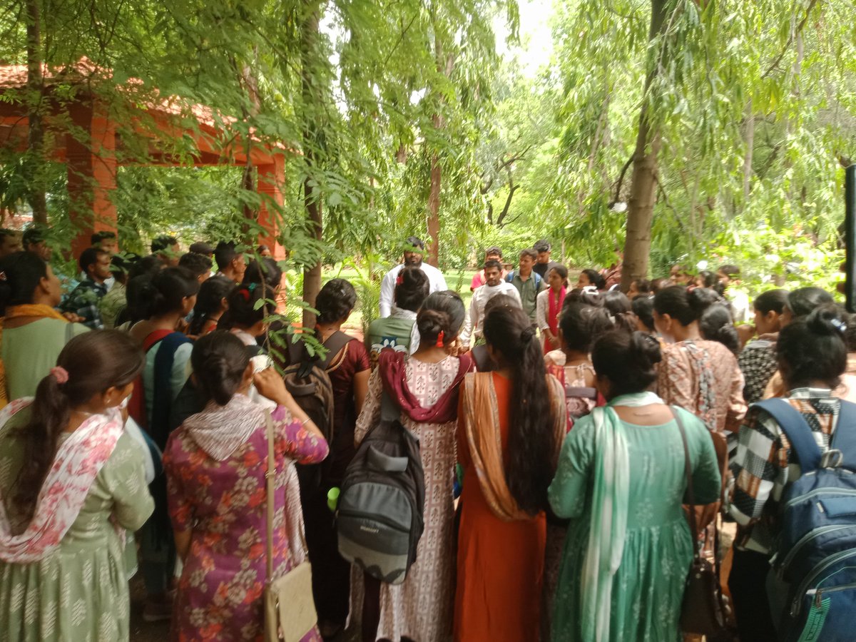 Sachin_Dawar111's tweet image. B.ed के छात्र छात्राओं का भविष्य बचाना होगा 
#Davv Indore 
B.ed के छात्राओं को न्याय दो हम अपना अधिकार मांगते नही किसी से भिक मांगते 🙏
@DrMohanYadav51 @CMMadhyaPradesh @Indersinghsjp @BhimArmyChief @KannojMahendra @INCMP @BJP4India @aajtak @ZeeMPCG @JansamparkMP @comindore