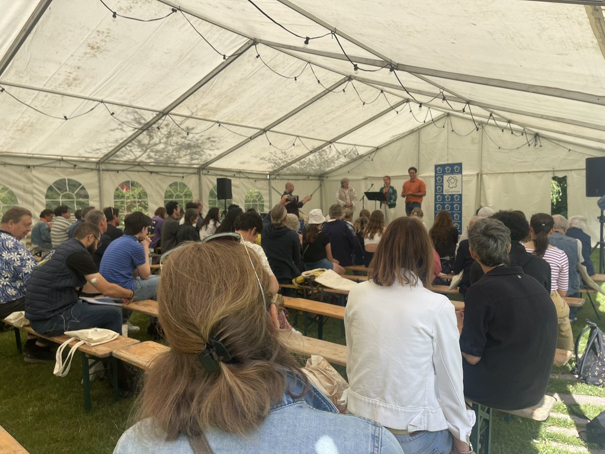 art & jardins Hauts-de-France (@art_jardins) on Twitter photo 🌱Cérémonie 🌱 Nous avons accueilli aujourd’hui la remise des prix du potager des #hautsdefrance organisée par <a href="/landestini/">Landestini, La terre est notre destin.</a> et la Région <a href="/hautsdefrance/">Région Hauts-de-France</a> ! 🏆Bravo aux lauréats 🏆 Superbe enthousiasme partagé par tous les lycéens pour une alimentation saine et durable! 🌱Cérémonie 🌱 Nous avons accueilli aujourd’hui la remise des prix du potager des #hautsdefrance organisée par <a href="/landestini/">Landestini, La terre est notre destin.</a> et la Région <a href="/hautsdefrance/">Région Hauts-de-France</a> ! 🏆Bravo aux lauréats 🏆 Superbe enthousiasme partagé par tous les lycéens pour une alimentation saine et durable!
