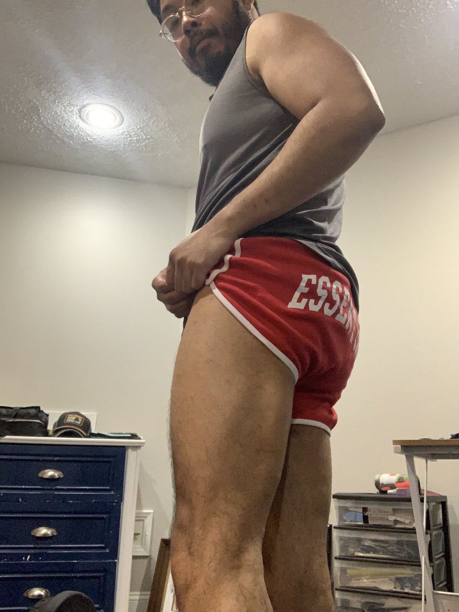 EleRay13's tweet photo. Light leg dayyy. Wish I had a mirror at home. https://t.co/0IizzDADfj
