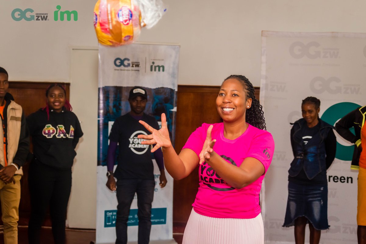 greengovzw1's tweet photo. Day 2 of the Green Governance Youth Academy in Chimanimani. A walk through the museum of energy as the young people learn about #JustEnergyTransition &amp; its socio-economic implications.
In partneship wth @IMSouthernAfric for an empowered youth on #climatejusticenow. @ActionAidZim https://t.co/EL200DUW3H