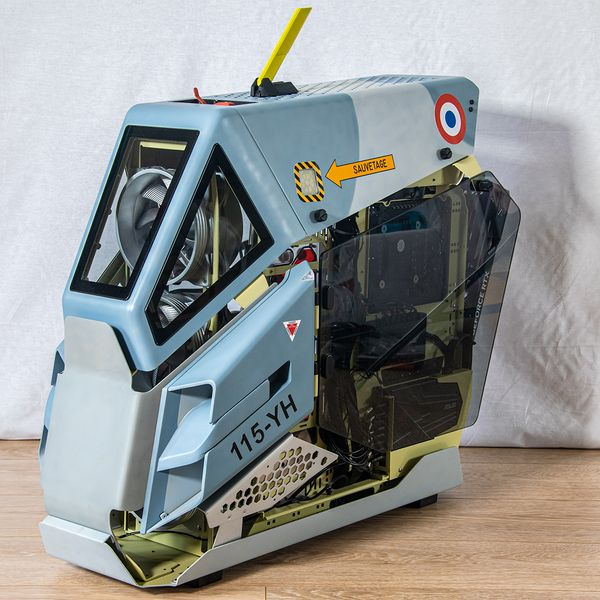 ThermaltakeInc's tweet photo. This build deserves to be in an art exhibition.
#AHT600 #matbog https://t.co/H1YTuIaG0G