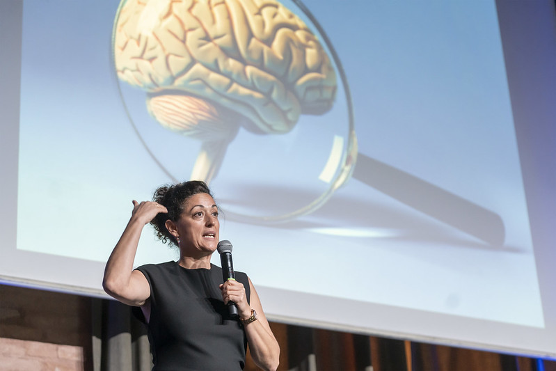 👏La spin-off UNNE, impulsada per Elena Muñoz Marrón, va rebre el premi del públic i el premi al projecte amb major impacte social de <a href="/molinasfdn/">Molinas Foundation</a> a l'#SpinUOC.

🧠És un projecte d'estimulació cerebral no invasiva per a malalties mentals i neurològiques.

🔗dozz.es/1nlwi