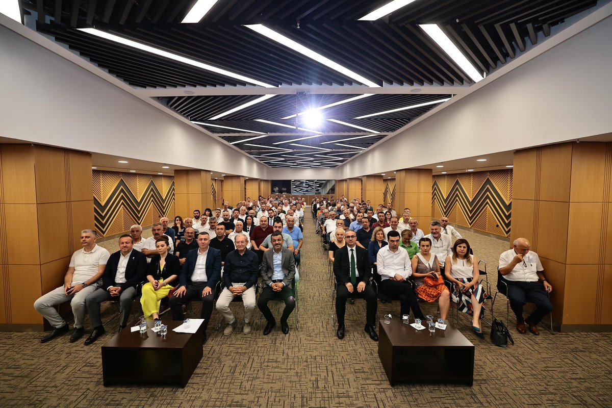 Denizli Büyükşehir Belediyemizin Kent Konseyi Genel Kurulu'na katıldık. 

Kentin tüm paydaşları ile şehrimizi daha ileriye ve güzele taşımak için gayret ediyoruz. Kent Konseyi Başkanlık görevine seçilen Ali Marım Başkanımızı kutluyor, çalışmalarında başarılar diliyorum.