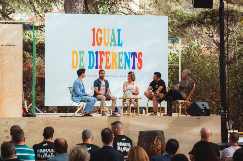 ajtlespluga's tweet photo. 🏳️‍🌈 Aquest dijous al vespre, l'Espluga de Francolí va acollir l'acte institucional que commemora el Dia Internacional de l'Orgull per a l'Alliberament LGBTI+ amb la participació del MH president de la Generalitat, @perearagones , i la consellera @igualtatcat , Tània Verge Mestre. https://t.co/pEaANKBAxM