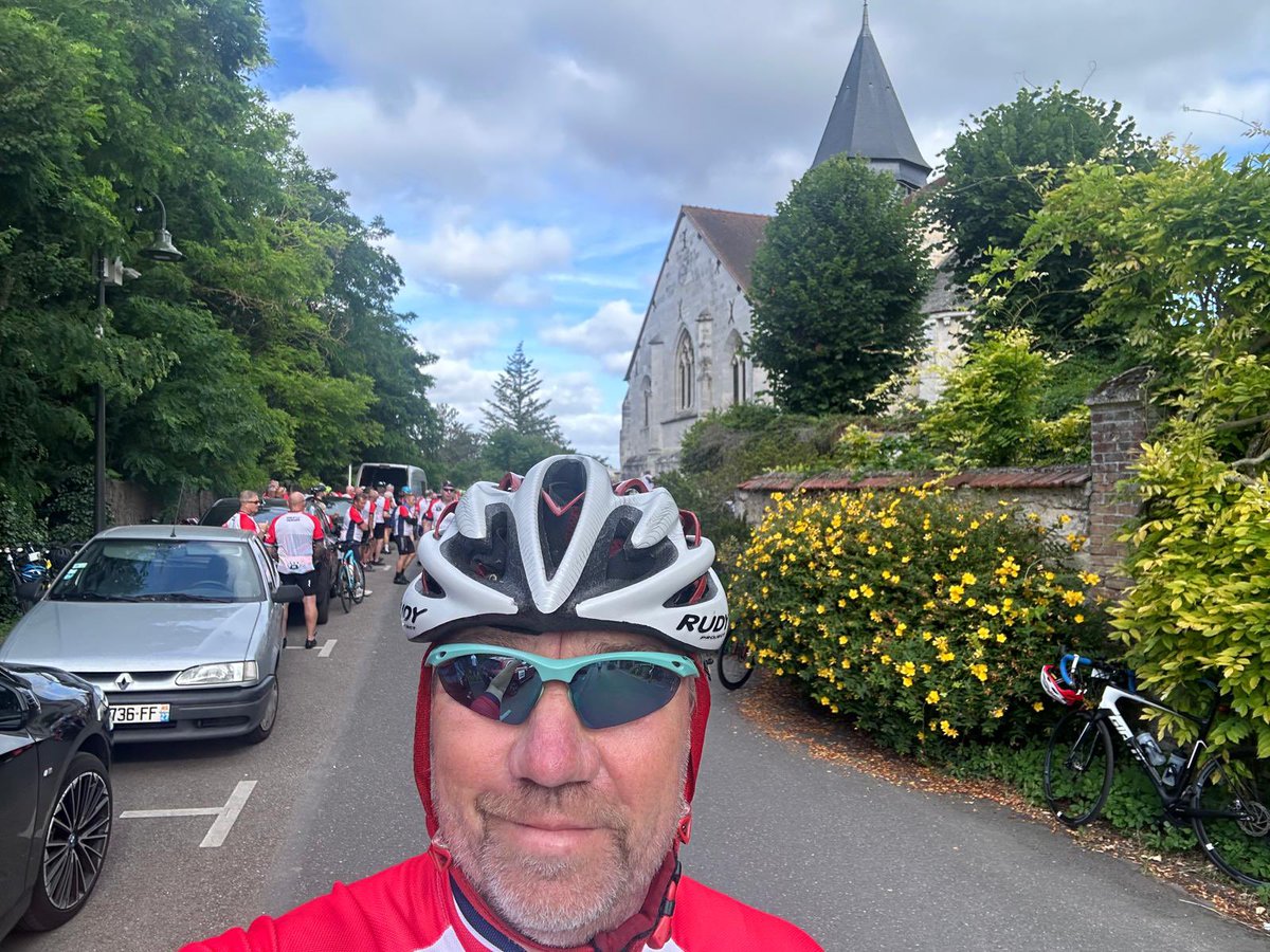 SimsGroup1's tweet image. Big push on the last day for @LordDanielsSims 70ish miles to go! 

Still time to donate guys!! 

justgiving.com/page/northern-…