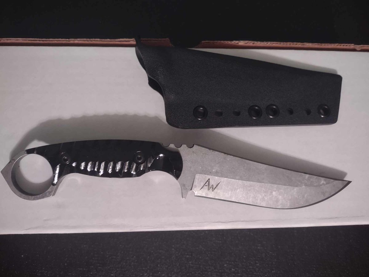 djyoungpeter88's tweet photo. @wayofftheres @CompEdgeKnives https://t.co/6V5V7YBRfE I have one of his raptors and they are awesome tools! Cannot recommend highly enough! https://t.co/NGcK8SRgwc