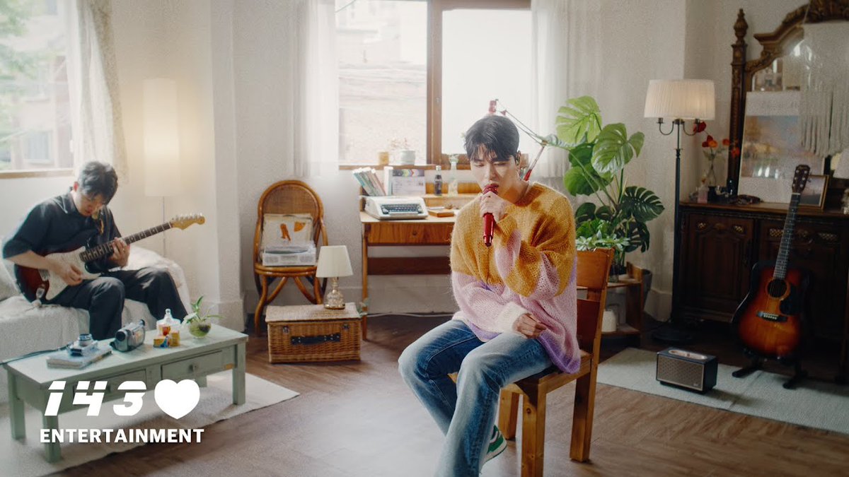 withjunhoeina's tweet photo. #JUNHOE - "빌어" LIVE PERFORMANCE CLIP 

🔗https://t.co/n49UZsdVW3

#멍 #JU_NE_BRUISE_D5 #JU_NE_1ST_SOLO
@JUNE_GOZARU_JP @iKONIC_143 https://t.co/8c0HMiajKE
