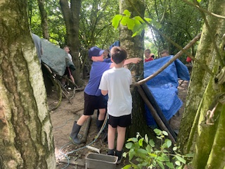 NectonFS's tweet image. It was a joy to have y3 in the forest this week, @NectonY3 were straight to it and very comfortable in the surroundings. Lots of creative potion making with herbs and coloured water, mud kitchen recipes and wonderful teamwork for den building.