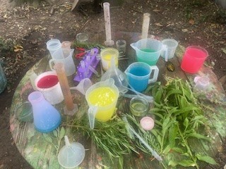NectonFS's tweet image. It was a joy to have y3 in the forest this week, @NectonY3 were straight to it and very comfortable in the surroundings. Lots of creative potion making with herbs and coloured water, mud kitchen recipes and wonderful teamwork for den building.