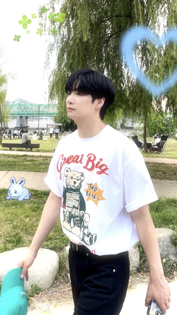 em_jonghyeon's tweet photo. [#PHOTO]
˚₊‧꒰ა🐶໒꒱ ‧₊˚
종현달 종현시

#KimJonghyeon #김종현 https://t.co/4a7AwvN8Ss