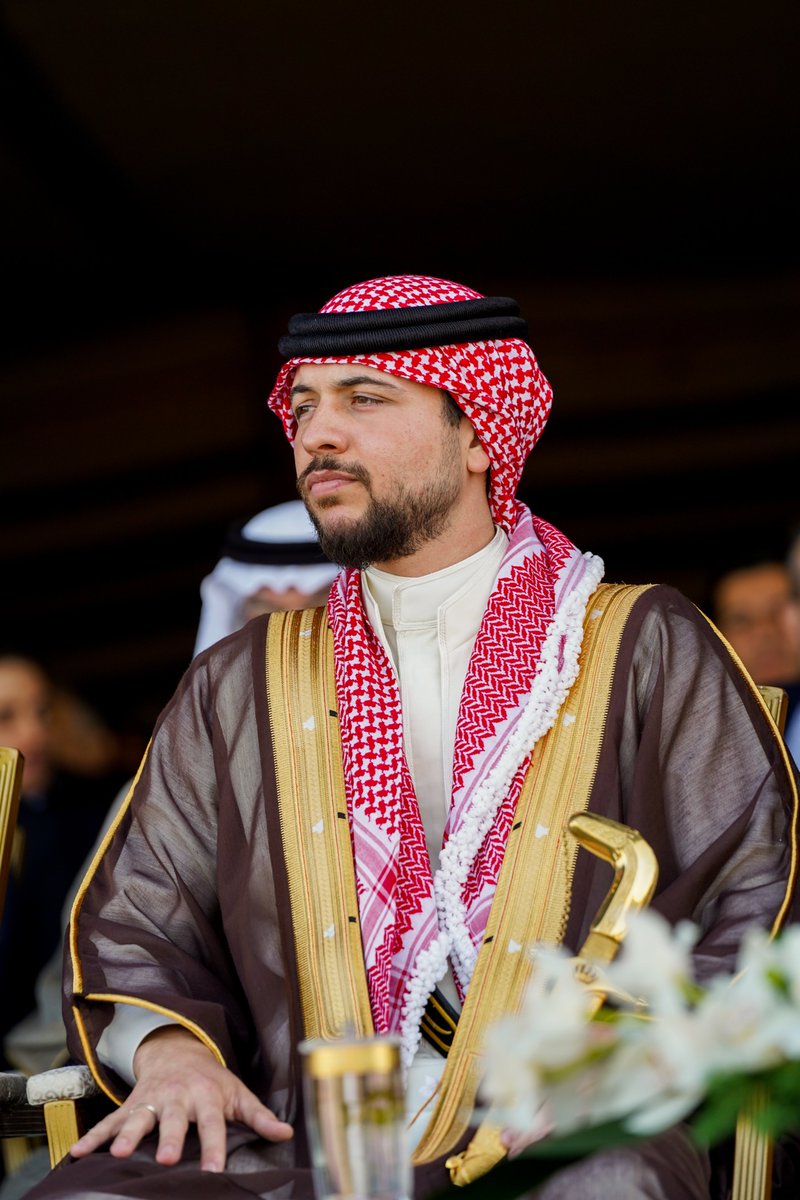 laith_alqhaiwi's tweet photo. نهنئ سمو ولي العهد الأمير الحسين بن عبدالله الثاني بمناسبة عيد ميلاده الثلاثين، ونتمنى له دوام الصحة والسعادة والتوفيق. كل عام وسموه بألف خير، فخورين بقيادتك الهاشمية ورؤاك المستقبلية الطموحة. حفظك الله وأدامك سندًا لجلالة الملك وللأردن والأردنيين. #ولي_العهد #الحسين_بن_عبدالله #الأردن