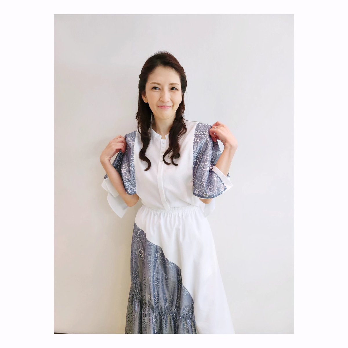 rei318's tweet photo. #もっとキニナルチョイス をご覧頂いた皆さま
ありがとうございました🌠
素敵な衣装は、
ブラウス、スカート共に
#PANORMO でした😊
#吉井怜 https://t.co/s60Rk9pPyY