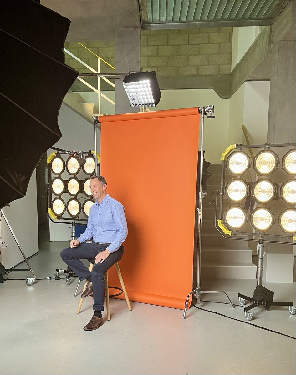 SarahMoorePwC's tweet photo. 📷 We had an exciting day filming for our brand new 
@PwC_UK Workforce video - first look from behind the scenes below. Shoutout to our fabulous team and the talented film crew from Casual for all their hard work in bringing our vision to life. Stay tuned for the final edit! https://t.co/KqADgsZs3k
