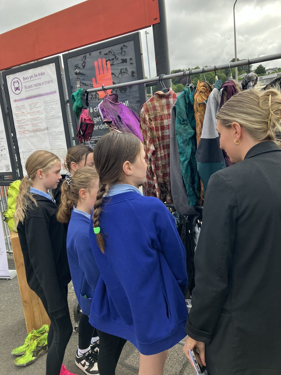 marys_rc's tweet photo. Diolch yn fawr iawn to Georgia from @tfwrail for delivering a vital message on how to stay safe around our railway lines to school council members who will spread this message! @BTP #righttobesafe #nosecondchance https://t.co/EzlnKpZllW