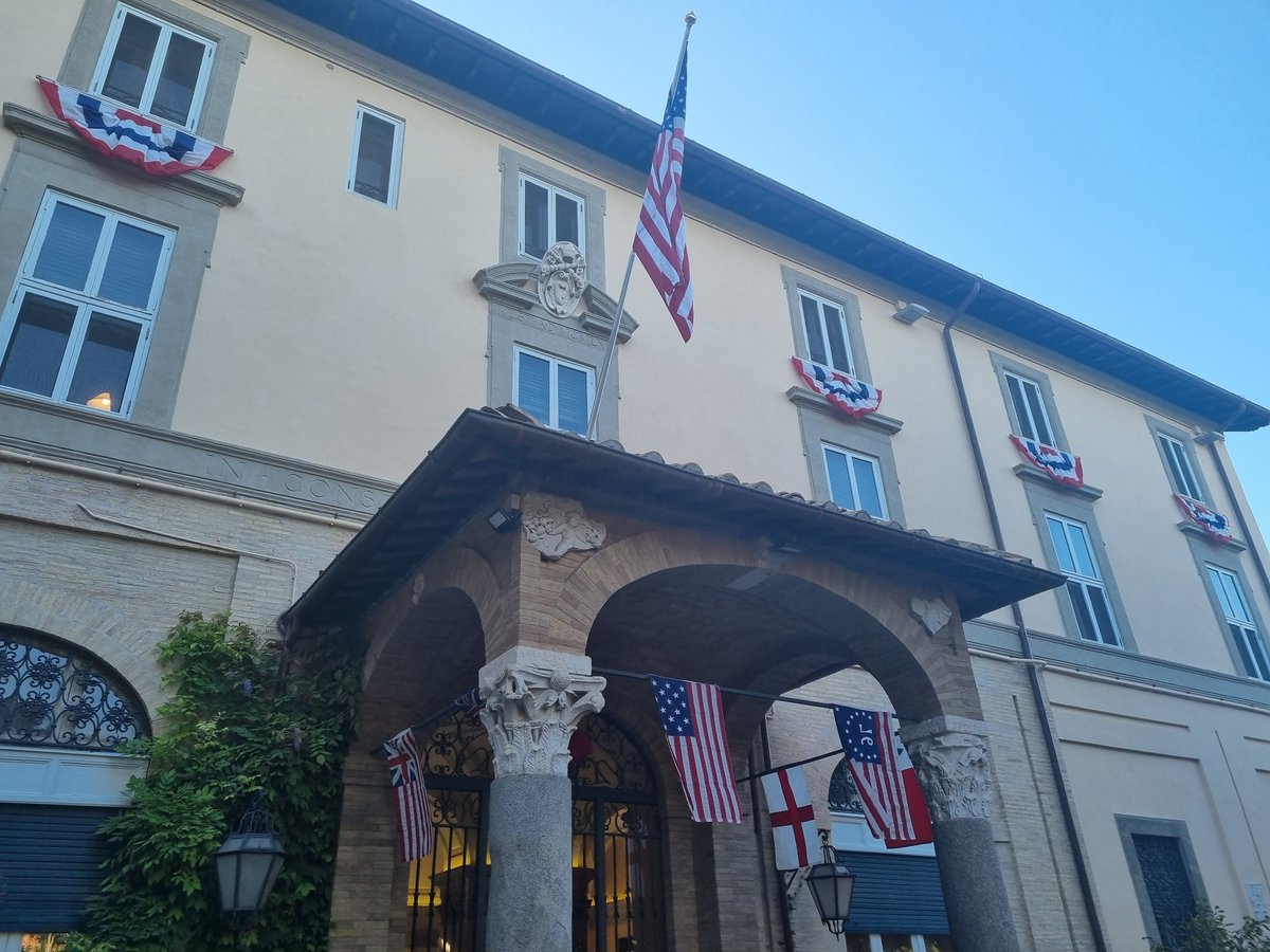 gabferrieri's tweet photo. 📌 Una serata meravigliosa a cui ho avuto il privilegio di partecipare come Presidente @Angi_tech, per i festeggiamenti a #VillaTaverna per l'anniversario dei 248 anni dell'#INDEPENDENCEDAY, ospiti dell'@AmbasciataUSA.
🇺🇲🇮🇹 Un grazie particolare all'Ambasciatore #JackMarkell. https://t.co/FTAOccx36Y