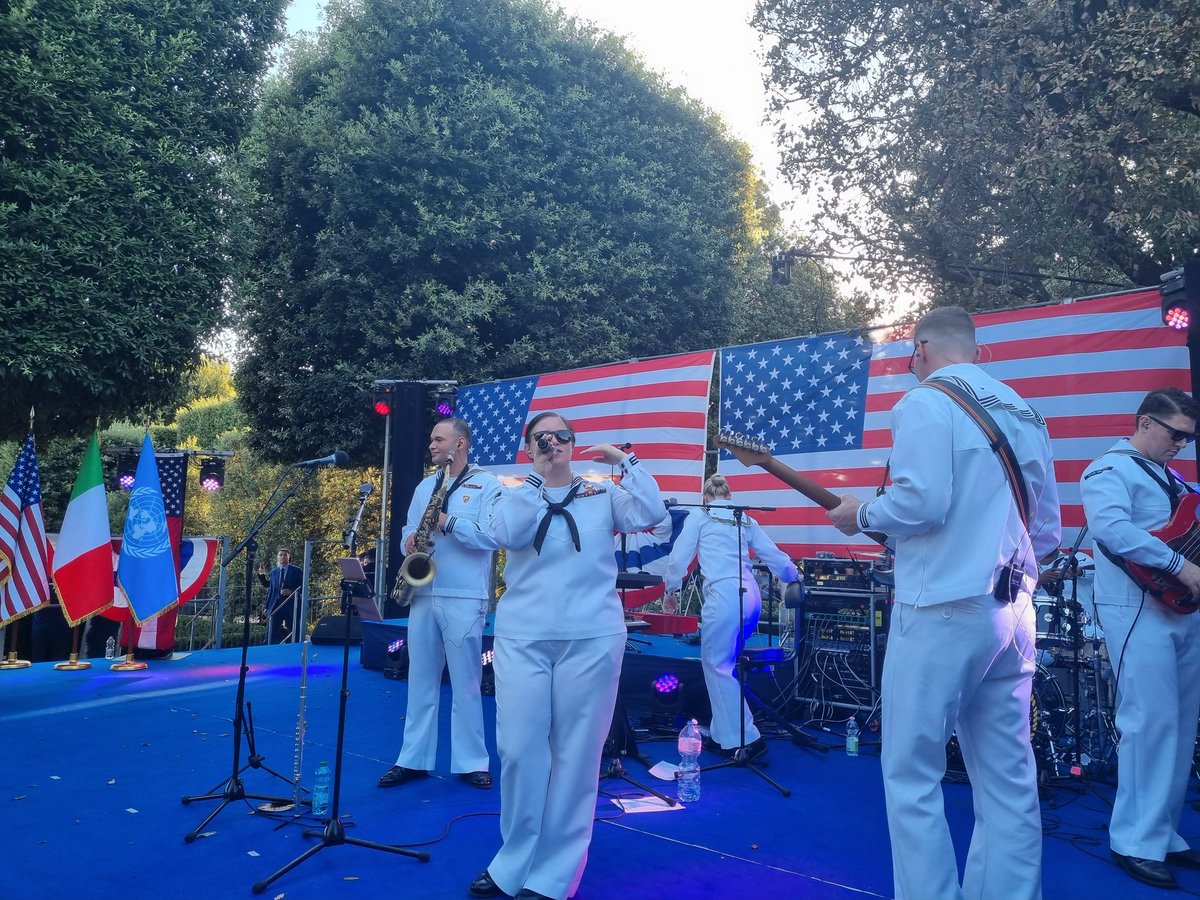 gabferrieri's tweet photo. 📌 Una serata meravigliosa a cui ho avuto il privilegio di partecipare come Presidente @Angi_tech, per i festeggiamenti a #VillaTaverna per l'anniversario dei 248 anni dell'#INDEPENDENCEDAY, ospiti dell'@AmbasciataUSA.
🇺🇲🇮🇹 Un grazie particolare all'Ambasciatore #JackMarkell. https://t.co/FTAOccx36Y