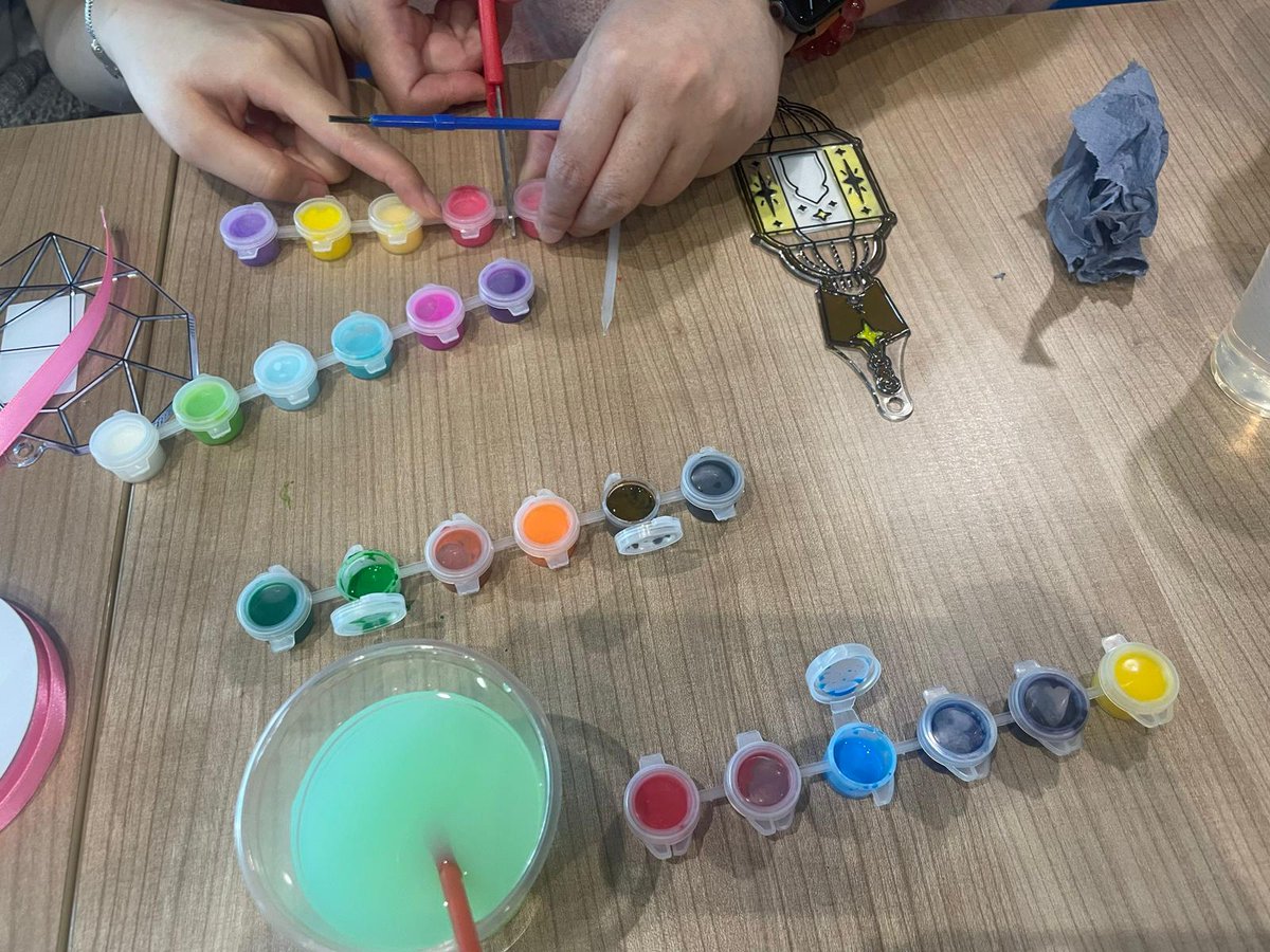 Earlier this week Alice ran an arts and crafts workshop in the knowledge Hub here at the College. As usual there were some wonderfully artistic and colourful creations from our students. We're already looking forward to the next event!