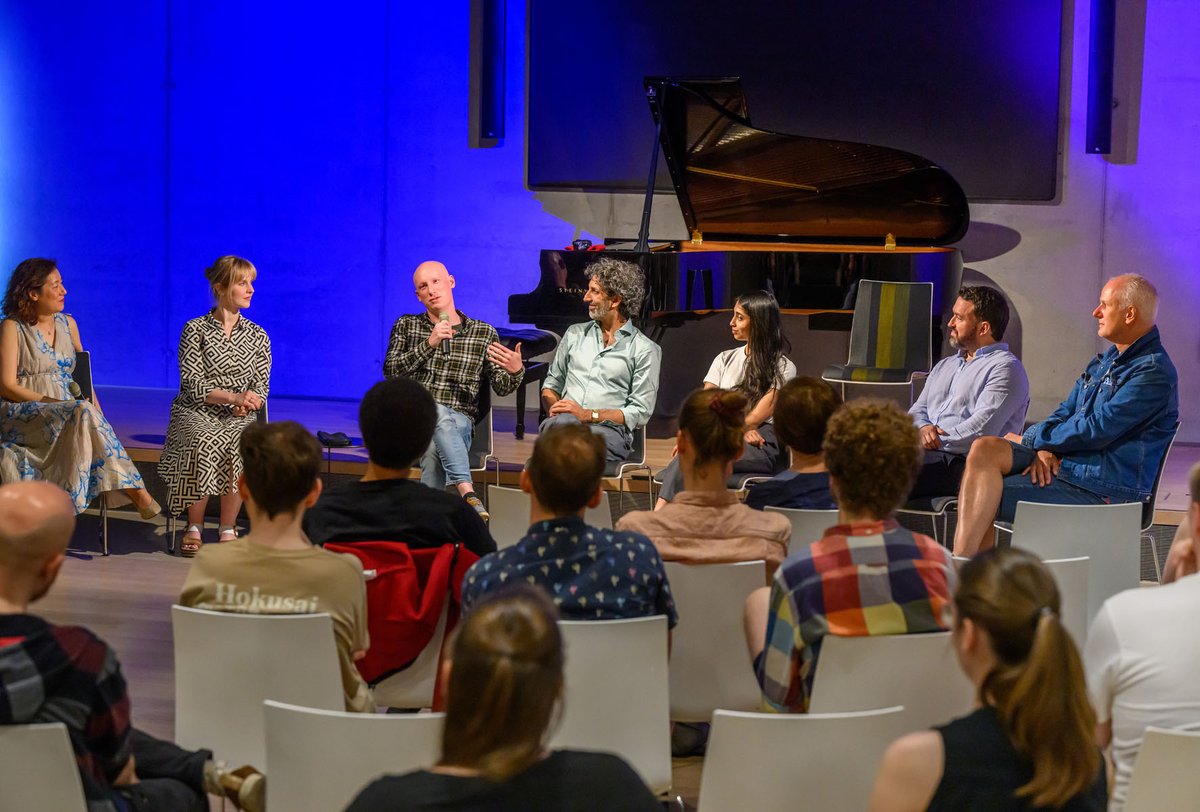 🎼SooJin Anjou and Martin Smith treated us to a superbly performed program at 'Spark: Creative Processes in the Arts and Sciences' (6th edition), including the world premiere of 'Serenely Swarmed' for solo piano, created for Spark by genre-breaking composer Ketan Bhatti! (1/2)